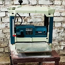 Dewalt Mitre Saw Machine.